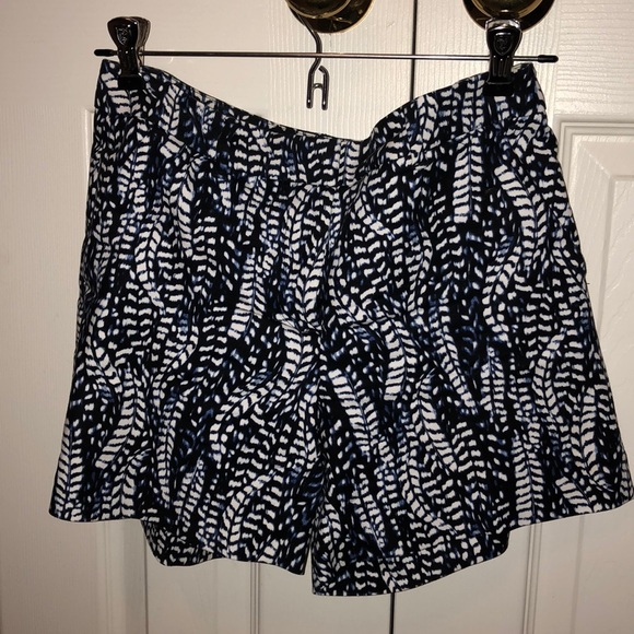 White House Black Market Shorts - Picture 1 of 2